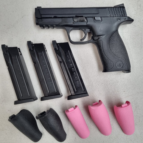 Brand new - WE BIG BIRD gbb pistol with 3 magazines